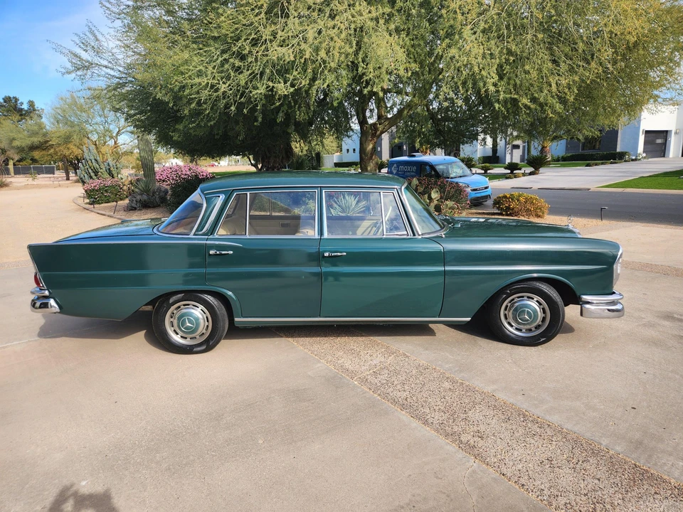 1966 Mercedes-Benz W111 Sedan - Image 13 of 31