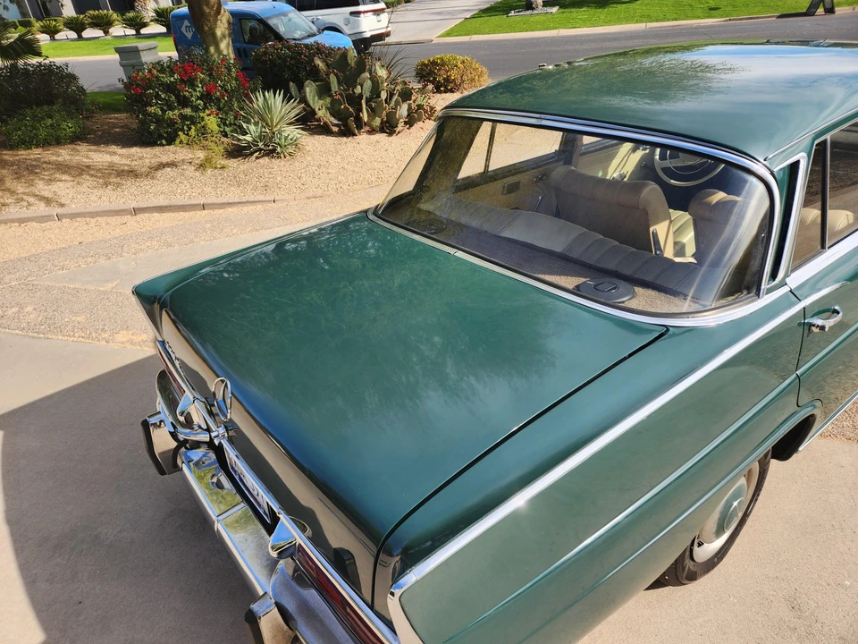1966 Mercedes-Benz W111 Sedan - Image 31 of 31