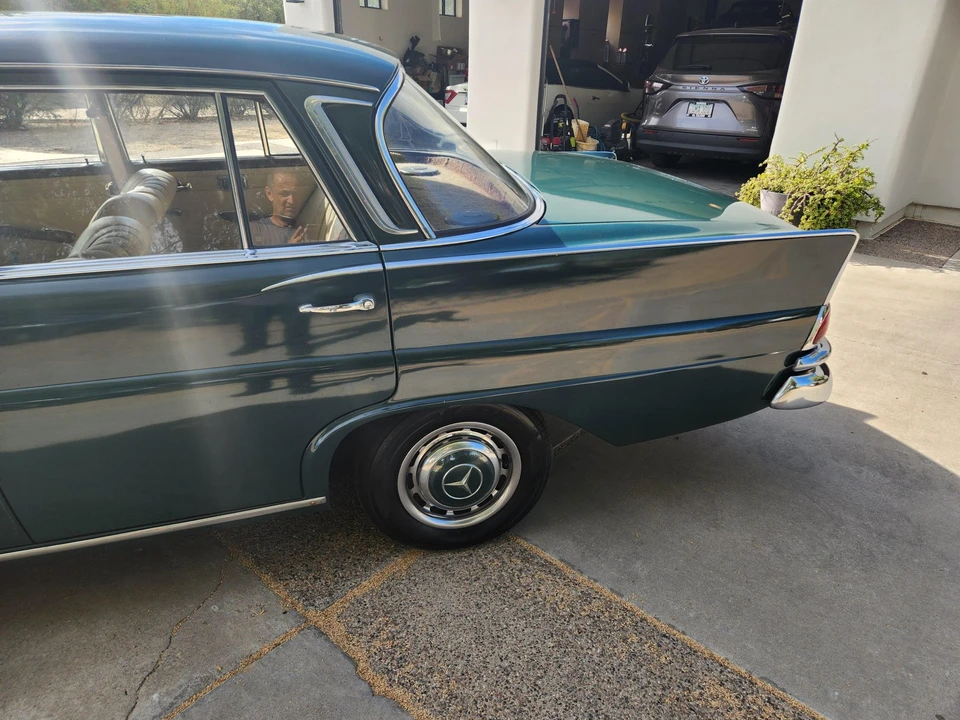 1966 Mercedes-Benz W111 Sedan - Image 23 of 31