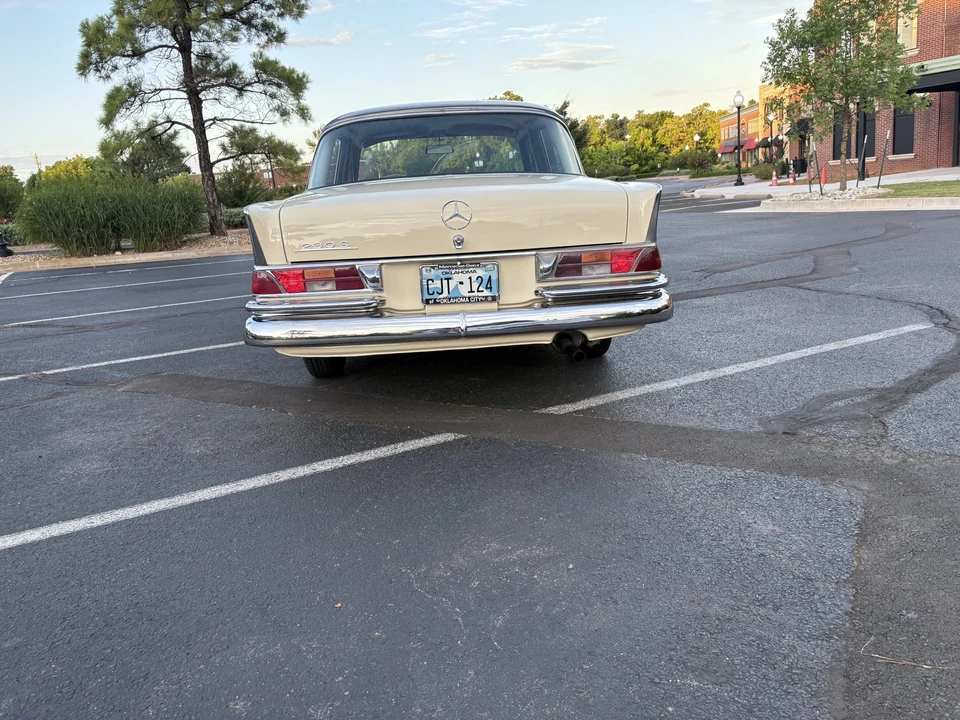 1966 Mercedes-Benz W111 Sedan - Image 18 of 31