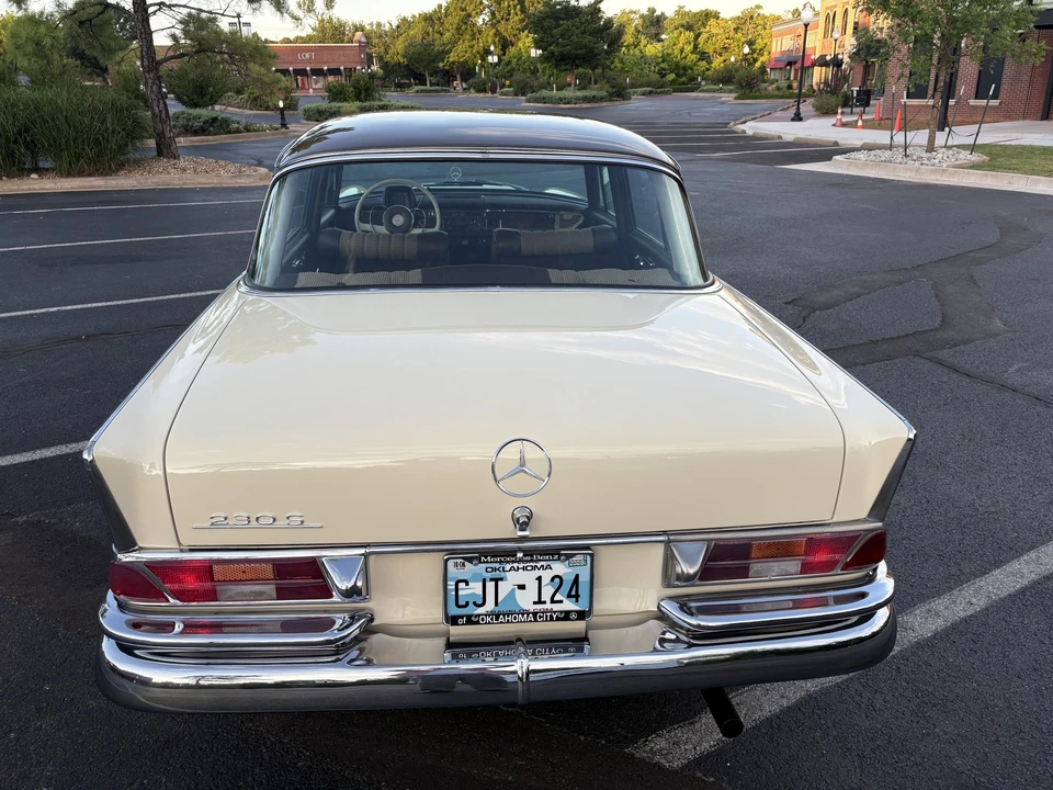 1966 Mercedes-Benz W111 Sedan - Image 15 of 31