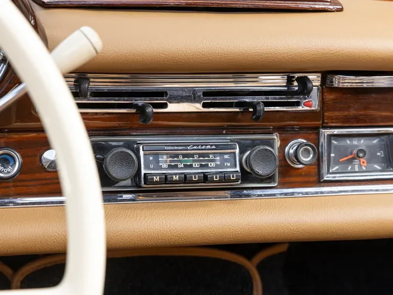1966 Mercedes-Benz W111 Cabriolet - Image 29 of 31