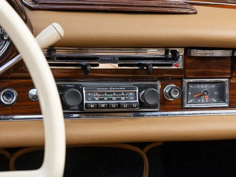 1966 Mercedes-Benz W111 Cabriolet - Image 28 of 31
