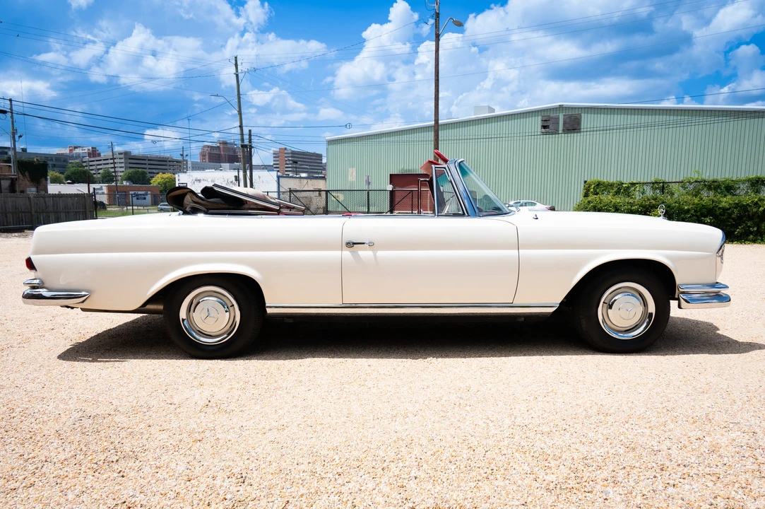1966 Mercedes-Benz W111 Cabriolet - Image 7 of 31