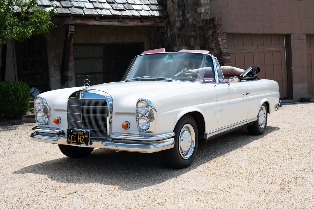 1966 Mercedes-Benz W111 Cabriolet - Image 2 of 31