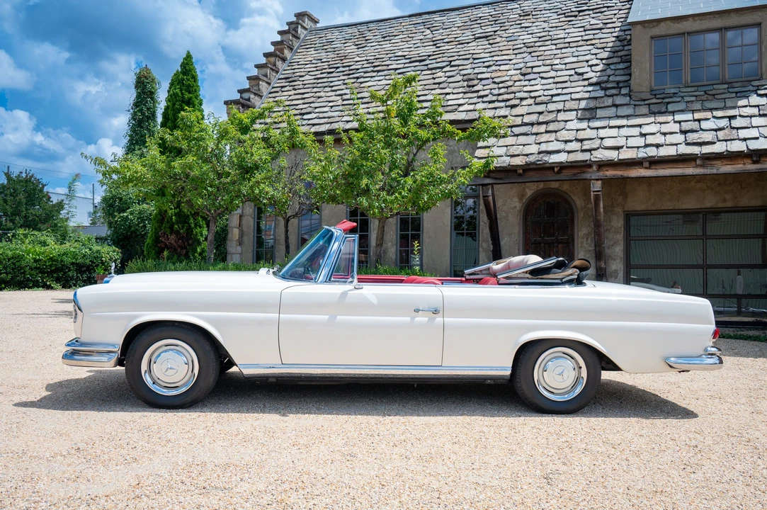 1966 Mercedes-Benz W111 Cabriolet - Image 3 of 31
