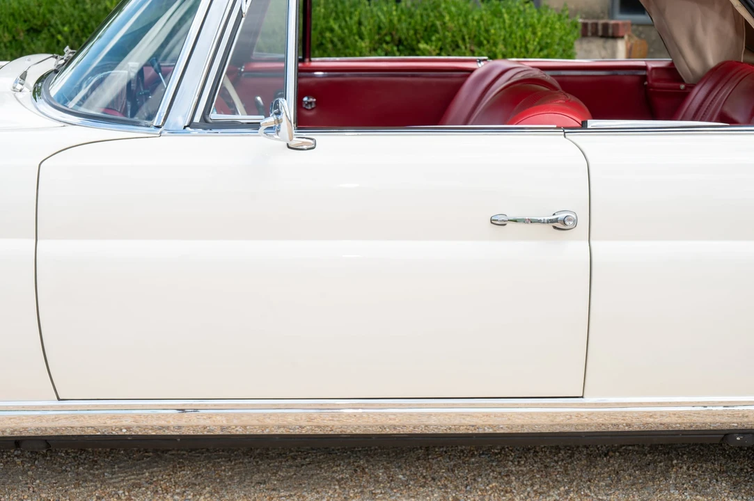1966 Mercedes-Benz W111 Cabriolet - Image 27 of 31