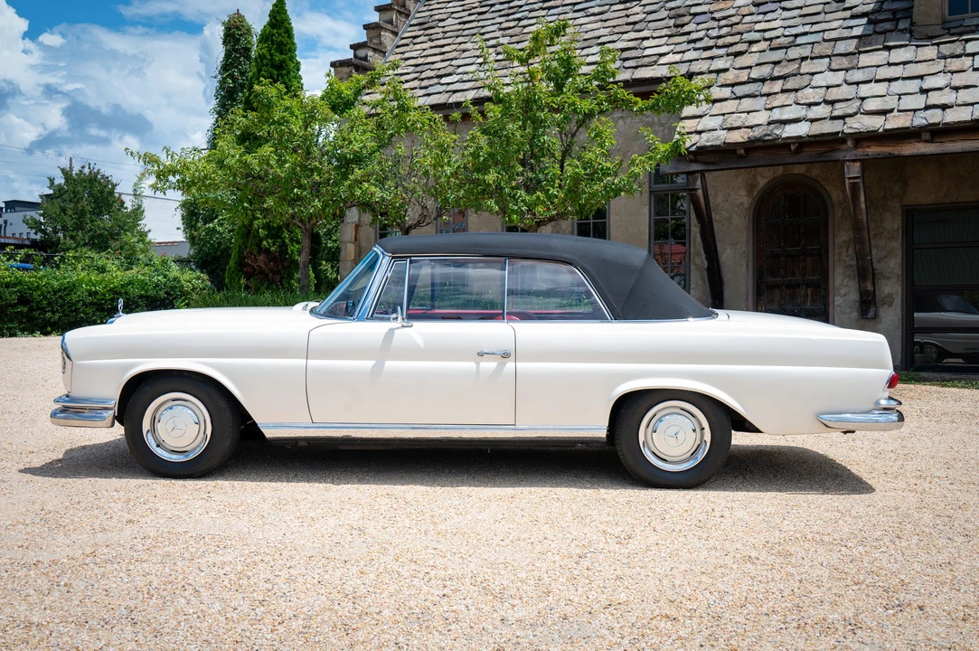 1966 Mercedes-Benz W111 Cabriolet - Image 12 of 31