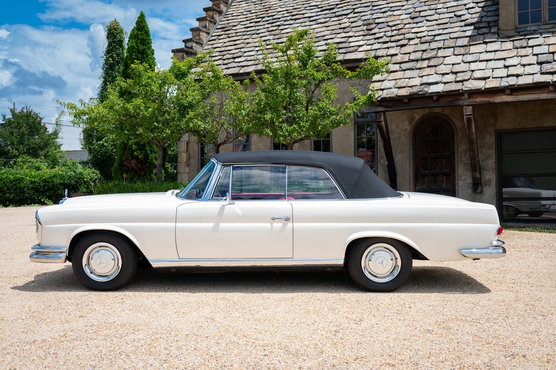 1966 Mercedes-Benz W111 Cabriolet - Image 11 of 31