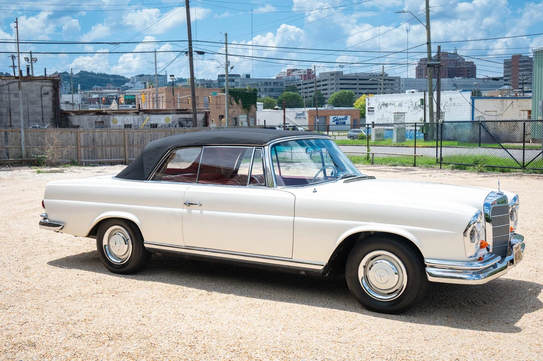 1966 Mercedes-Benz W111 Cabriolet - Image 17 of 31