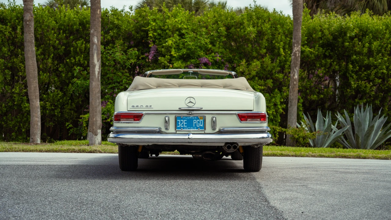 1966 Mercedes-Benz W111 Cabriolet - Image 27 of 31