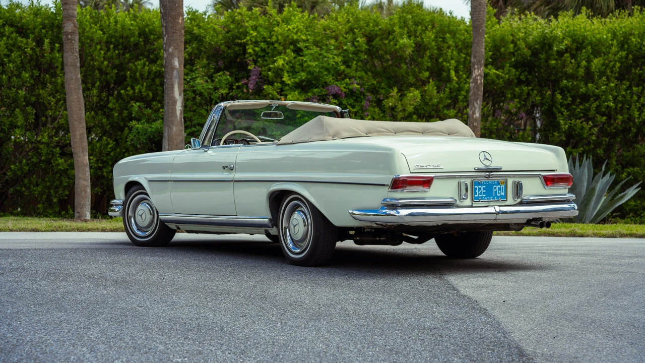 1966 Mercedes-Benz W111 Cabriolet - Image 26 of 31