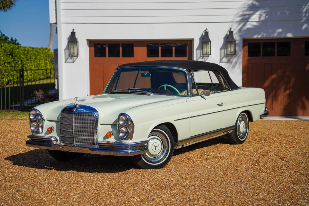 1966 Mercedes-Benz W111 Cabriolet - Image 2 of 31