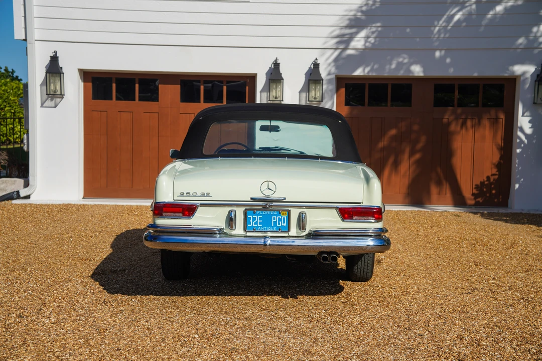 1966 Mercedes-Benz W111 Cabriolet - Image 4 of 31