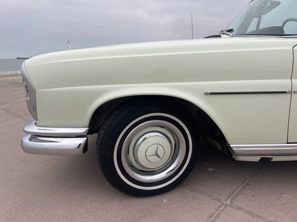 1966 Mercedes-Benz W111 Cabriolet - Image 26 of 31