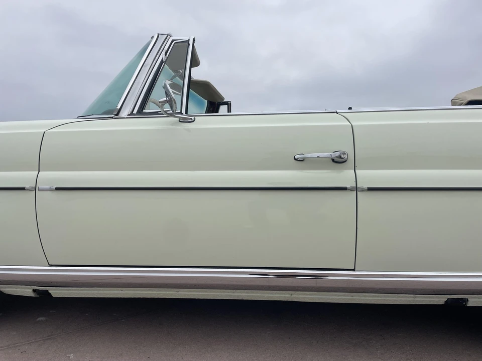 1966 Mercedes-Benz W111 Cabriolet - Image 27 of 31