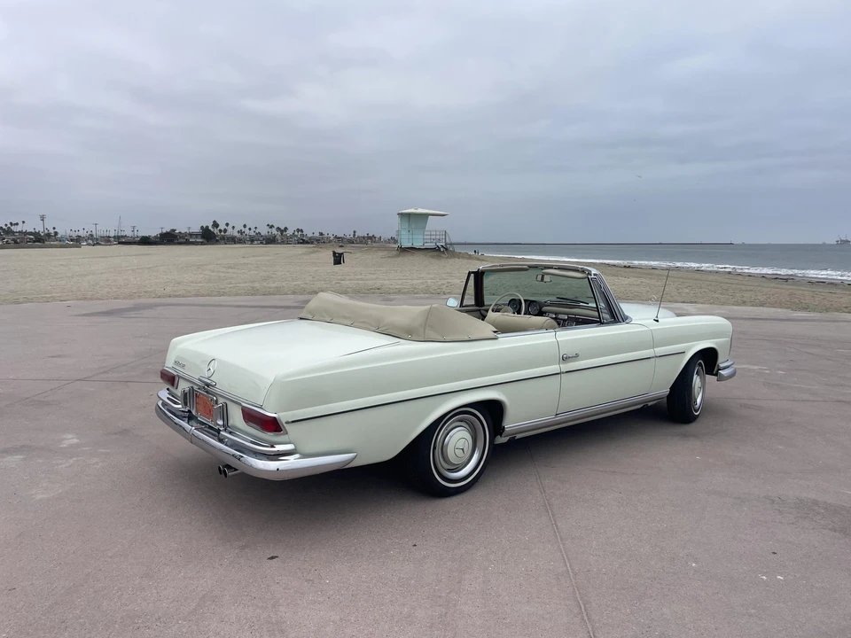 1966 Mercedes-Benz W111 Cabriolet - Image 10 of 31