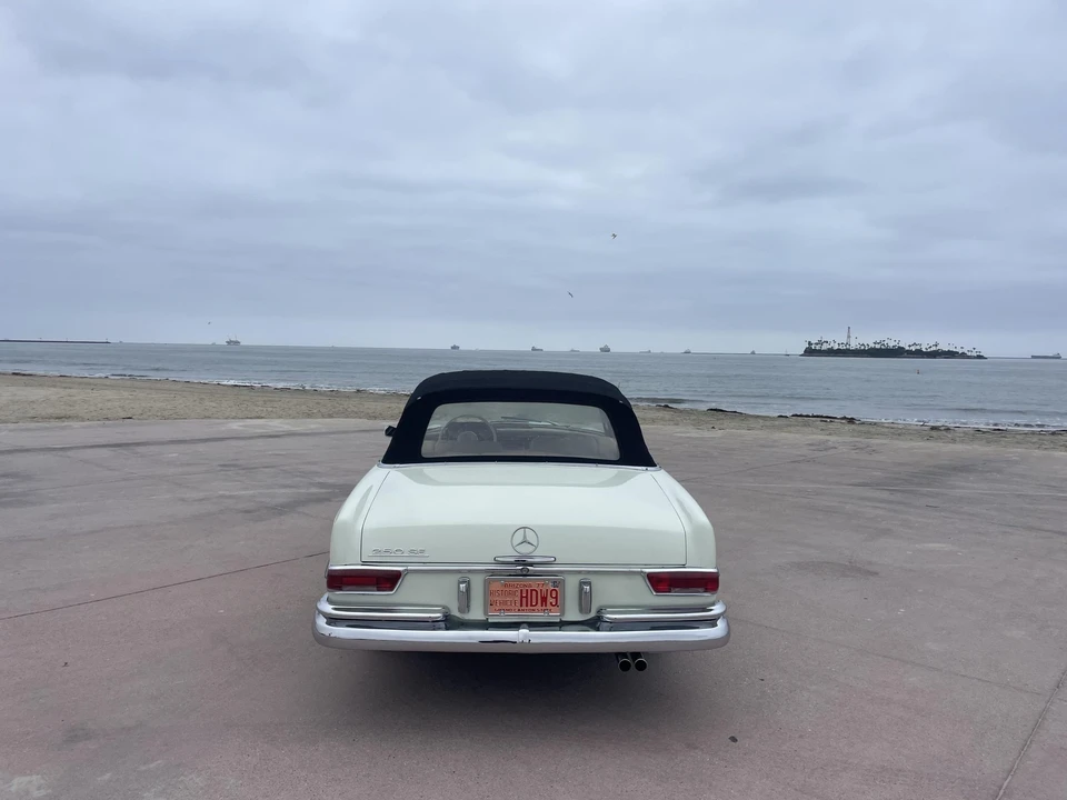 1966 Mercedes-Benz W111 Cabriolet - Image 13 of 31