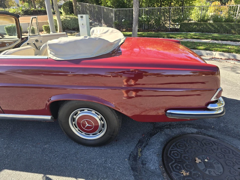1966 Mercedes-Benz W111 Cabriolet - Image 24 of 31