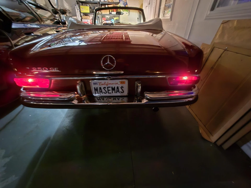 1966 Mercedes-Benz W111 Cabriolet - Image 29 of 31