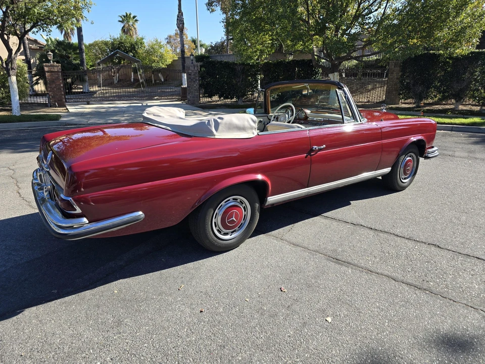 1966 Mercedes-Benz W111 Cabriolet - Image 10 of 31