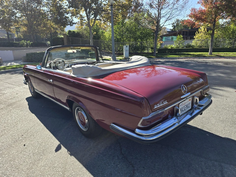 1966 Mercedes-Benz W111 Cabriolet - Image 12 of 31
