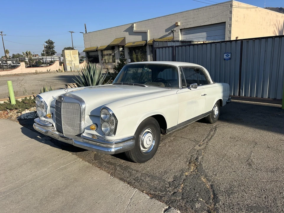 1966 Mercedes-Benz W111 Coupe - Image 4 of 31