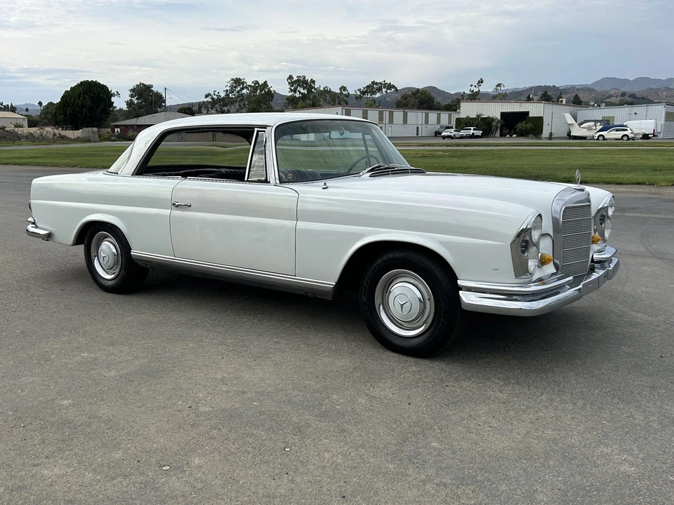 1966 Mercedes-Benz W111 Coupe - Image 11 of 31