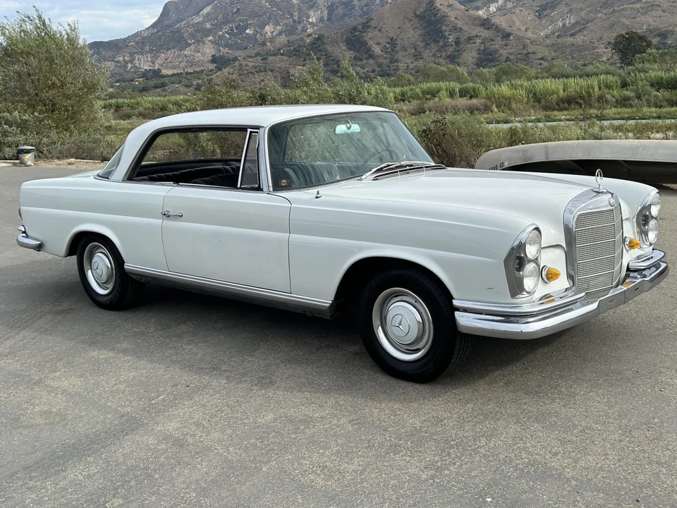 1966 Mercedes-Benz W111 Coupe - Image 9 of 31