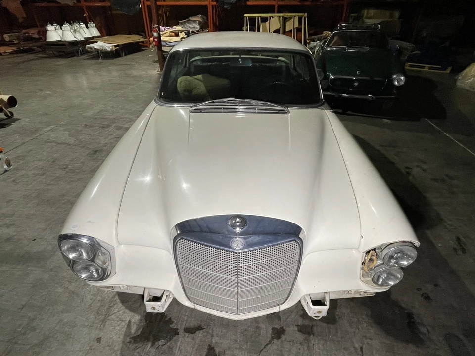 1966 Mercedes-Benz W111 Coupe - Image 3 of 31