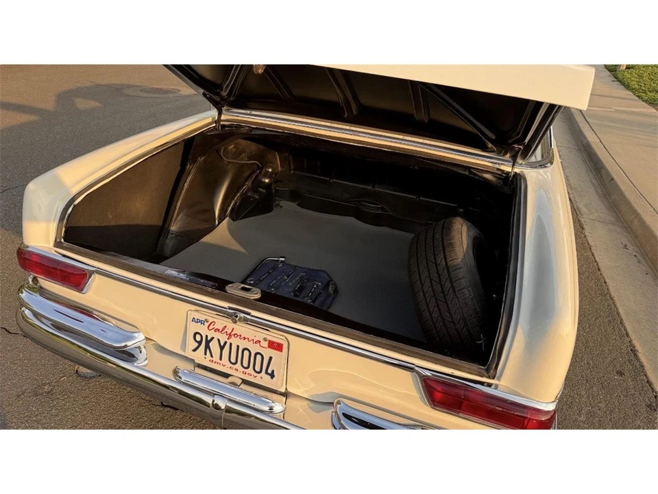 1966 Mercedes-Benz W112 - Image 20 of 23