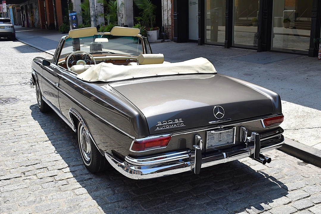 1966 Mercedes-Benz W112 - Image 10 of 21