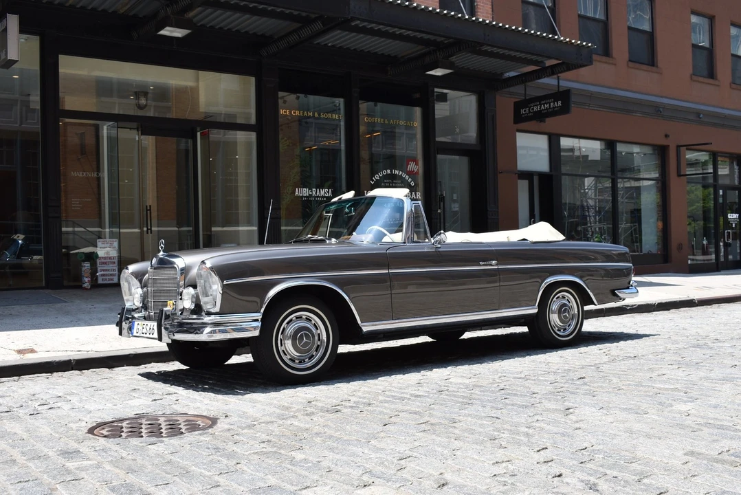 1966 Mercedes-Benz W112 - Image 4 of 21