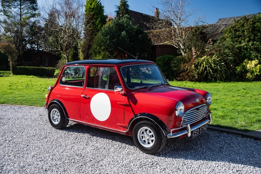 1966 Morris - Image 2 of 30