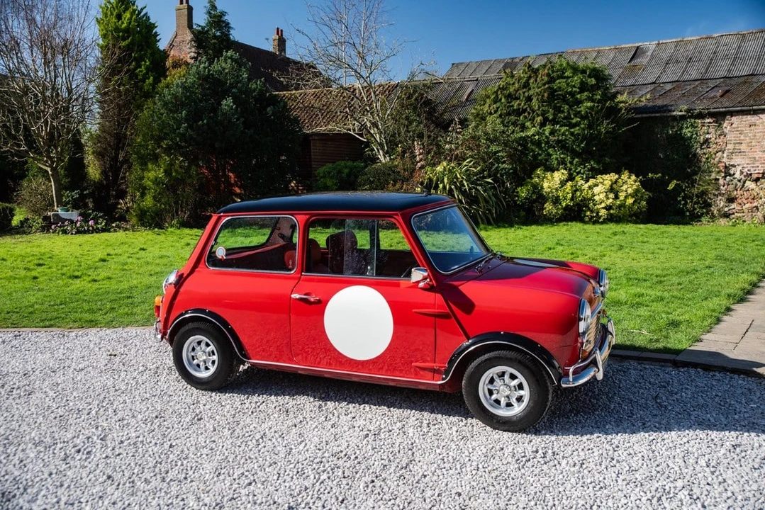 1966 Morris - Image 11 of 30