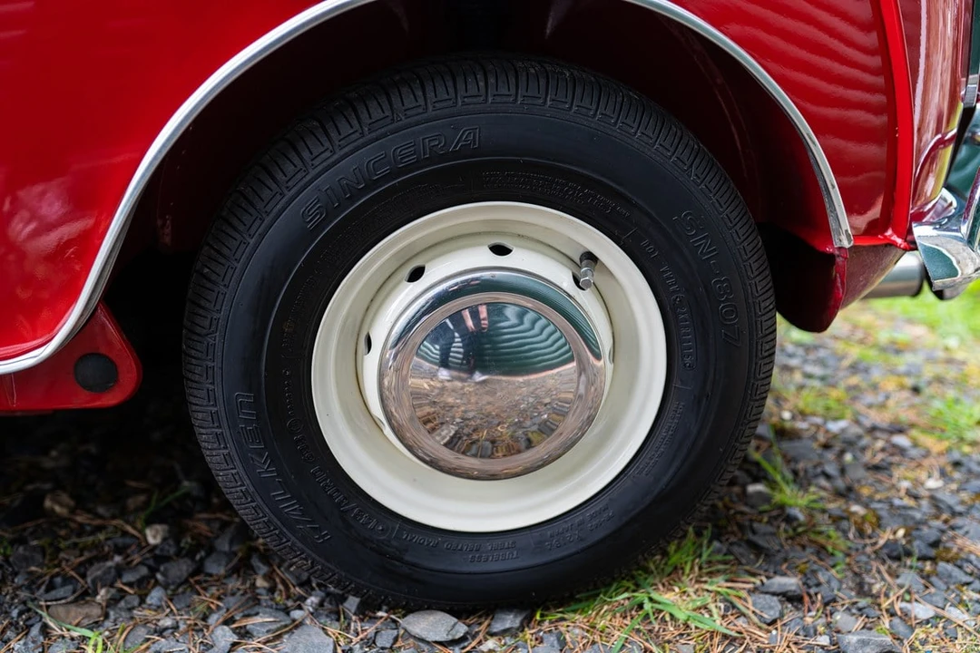 1966 Morris - Image 13 of 30