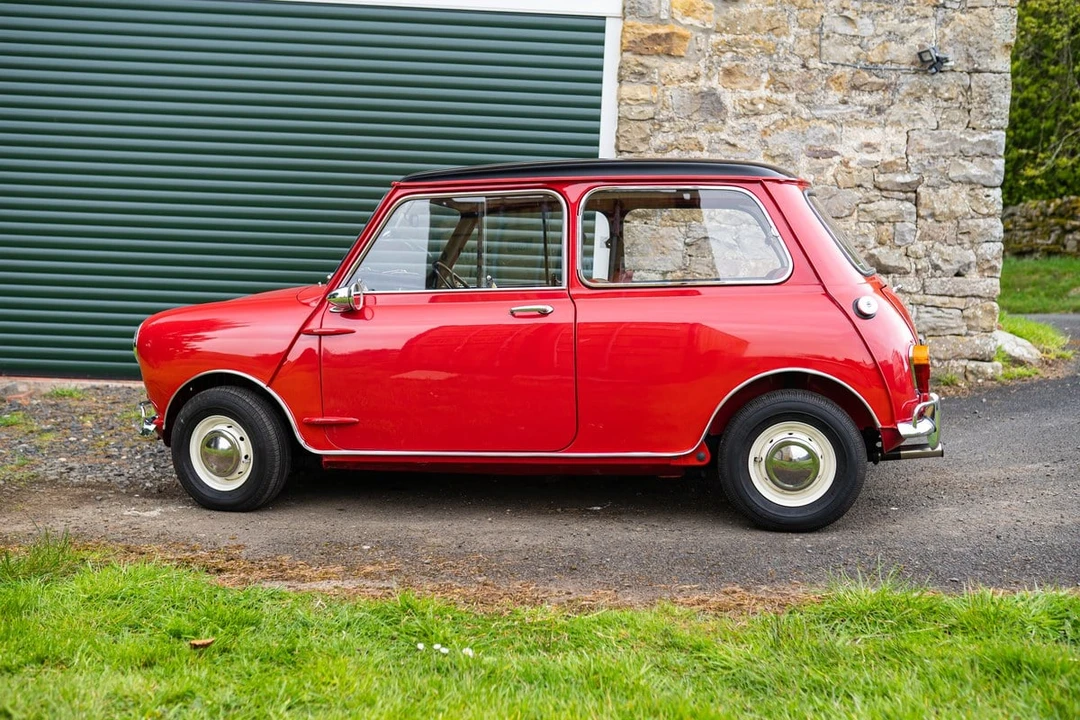 1966 Morris - Image 11 of 30