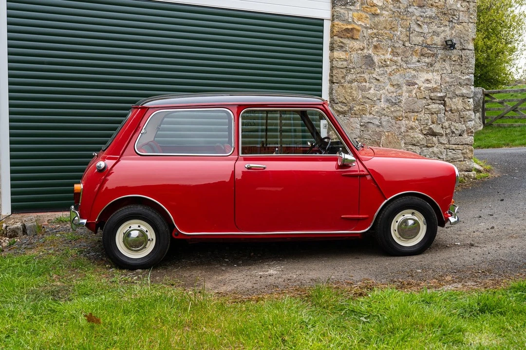 1966 Morris - Image 8 of 30