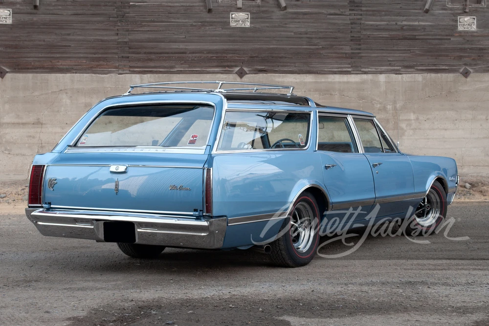 1966 Oldsmobile Vista Cruiser - Image 26 of 27