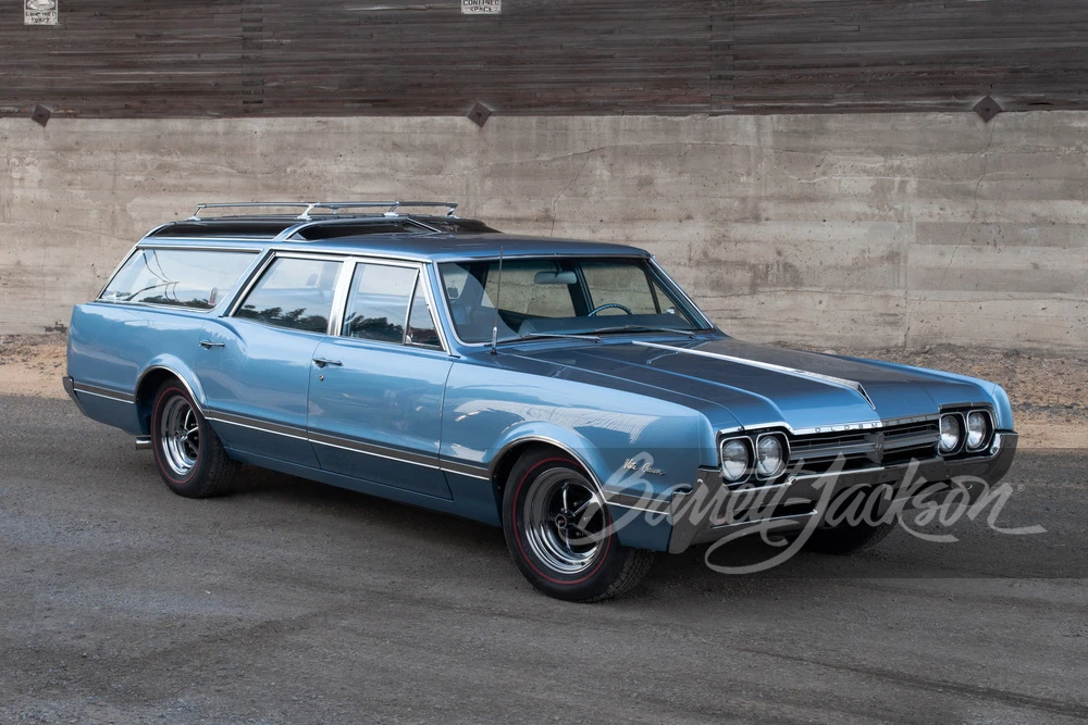1966 Oldsmobile Vista Cruiser - Image 27 of 27