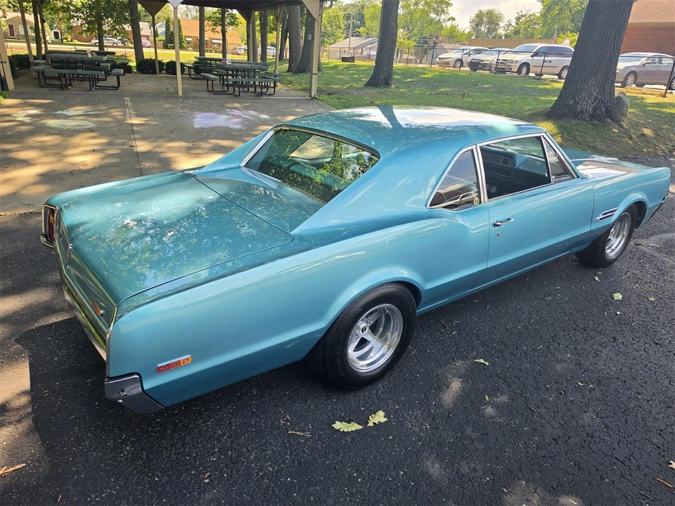 1966 Oldsmobile 442 1st Gen - Image 8 of 31