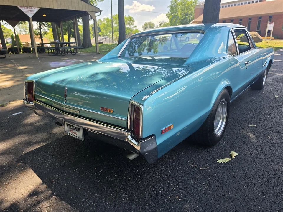 1966 Oldsmobile 442 1st Gen - Image 9 of 31