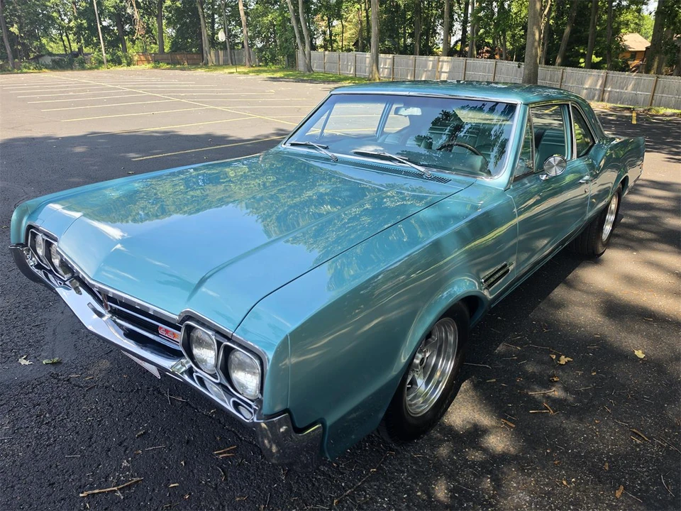 1966 Oldsmobile 442 1st Gen - Image 13 of 31