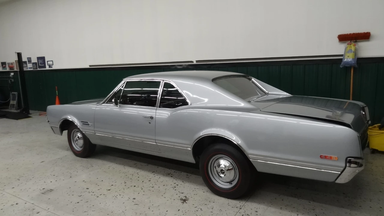 1966 Oldsmobile 442 1st Gen - Image 28 of 31