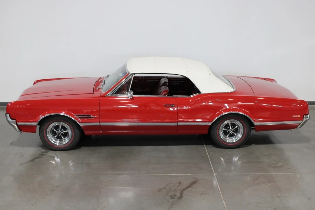 1966 Oldsmobile 442 1st Gen - Image 14 of 21