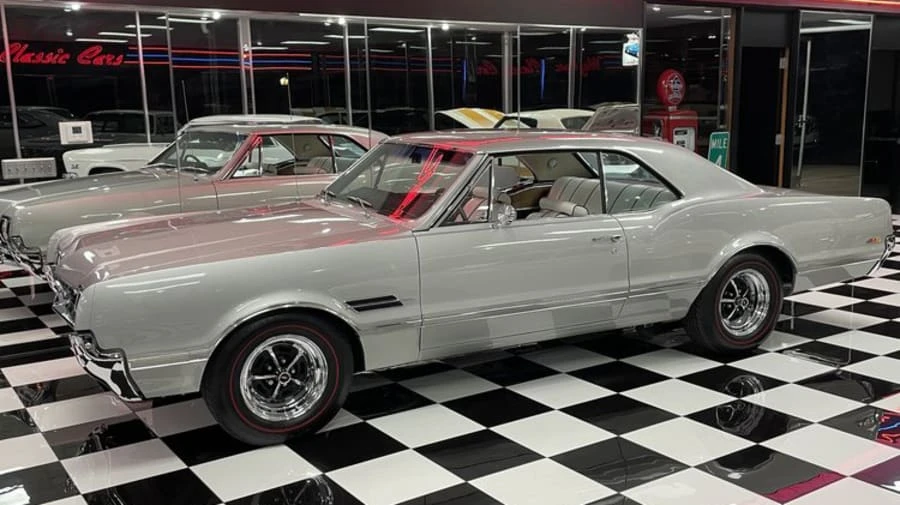 1966 Oldsmobile 442 1st Gen - Image 8 of 8