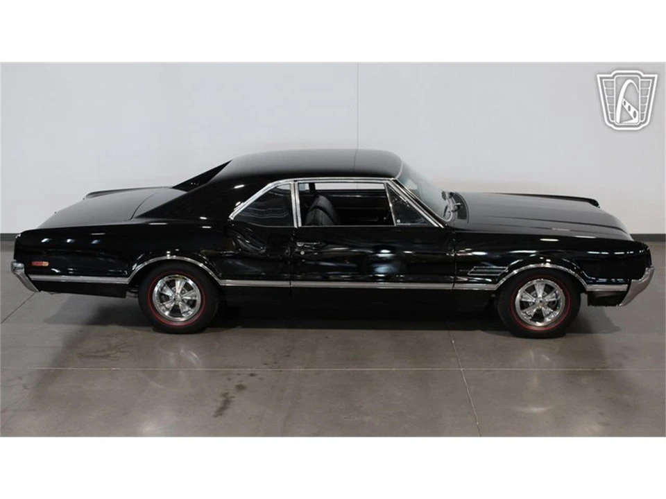 1966 Oldsmobile 442 1st Gen - Image 11 of 31