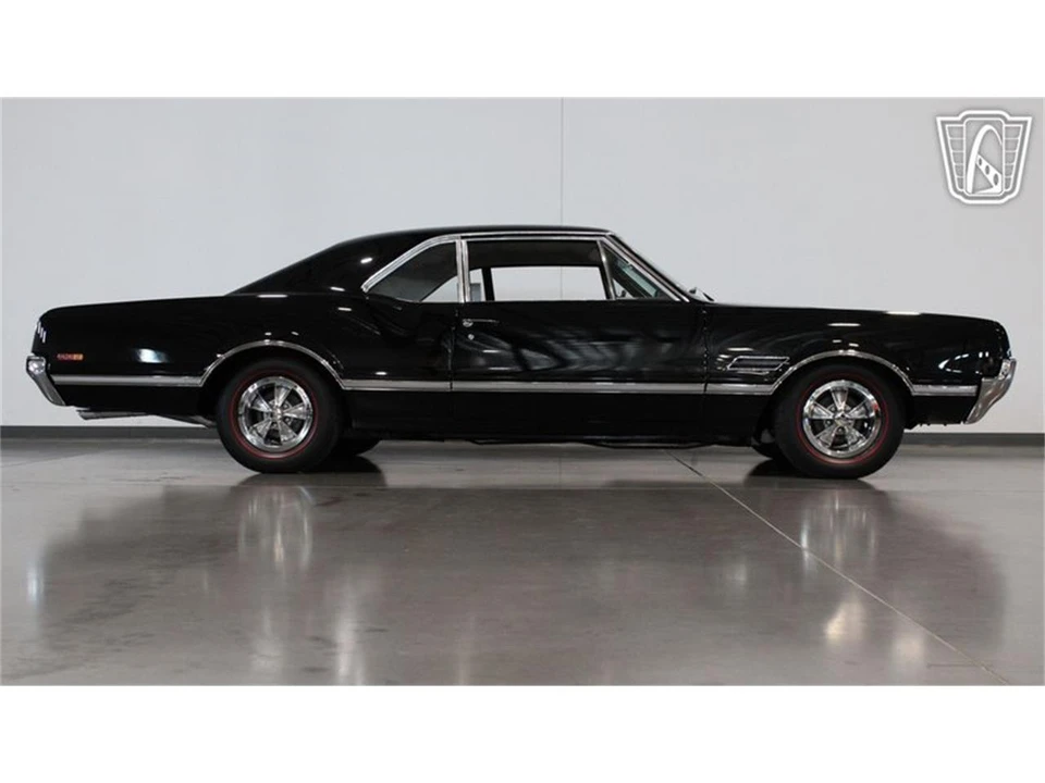 1966 Oldsmobile 442 1st Gen - Image 27 of 31