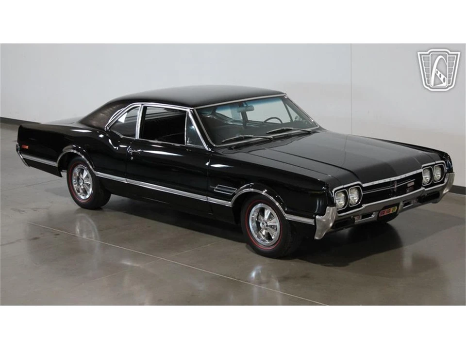 1966 Oldsmobile 442 1st Gen - Image 10 of 31
