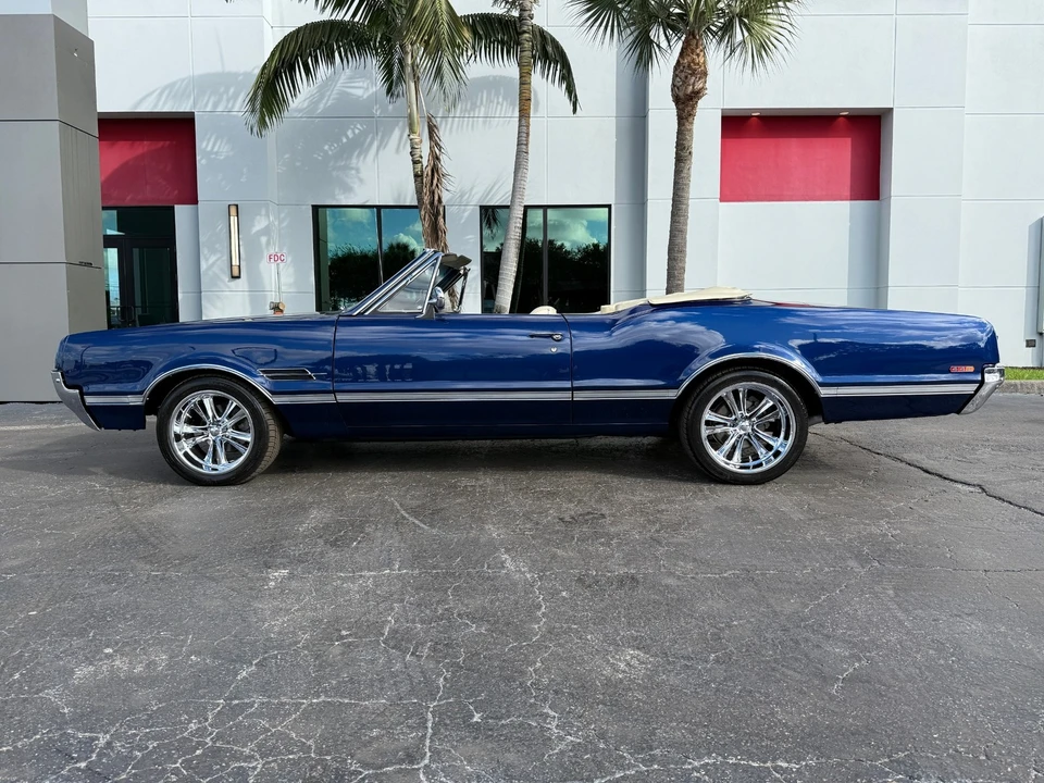 1966 Oldsmobile 442 1st Gen - Image 9 of 21